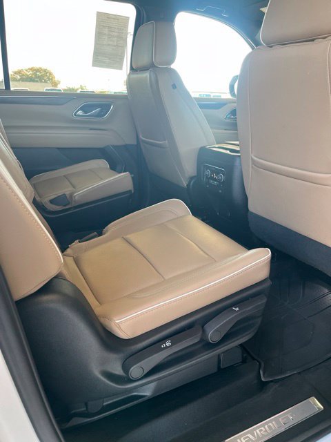 Used 2023 Chevrolet Suburban Premier AWD/4WD image 13