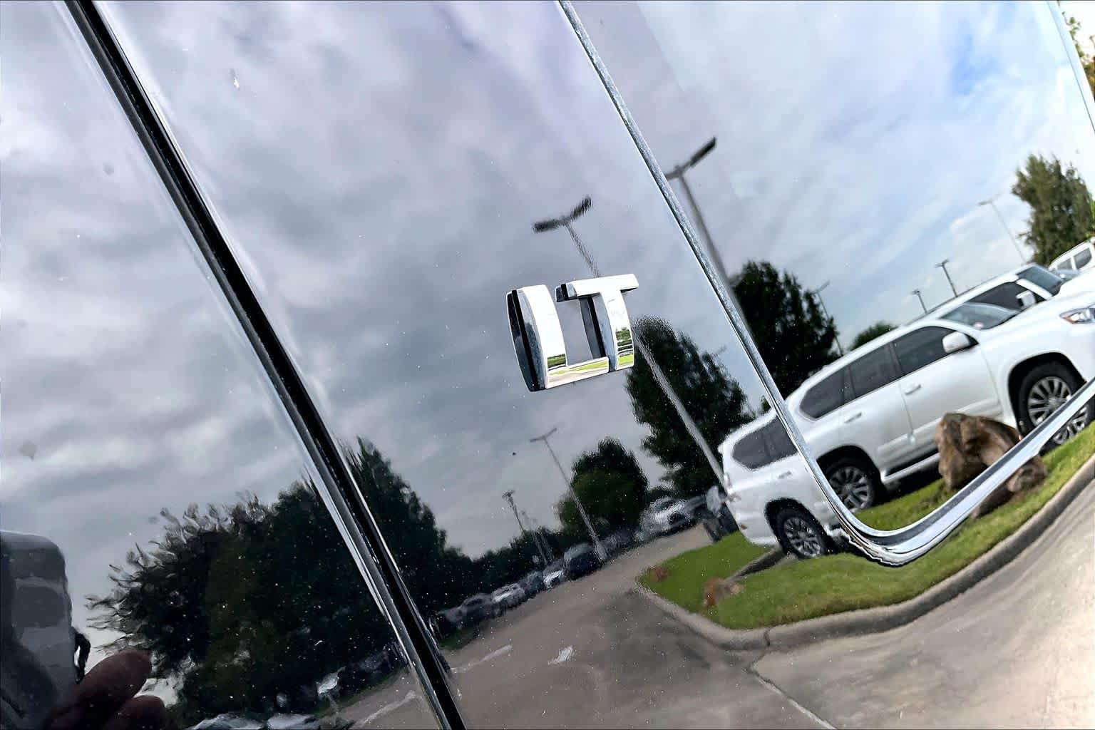 Used 2013 Chevrolet Tahoe LT w/ Texas Edition RWD image 9
