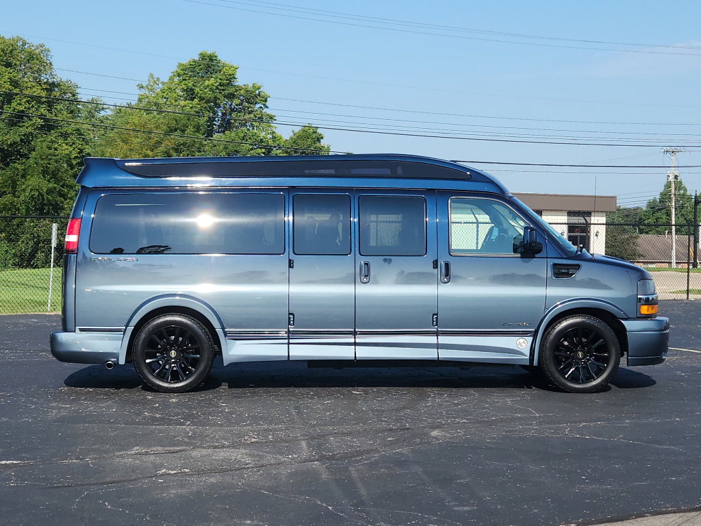 Used 2021 Chevrolet Express 2500 Extended w/ Enhanced Convenience Package RWD image 8