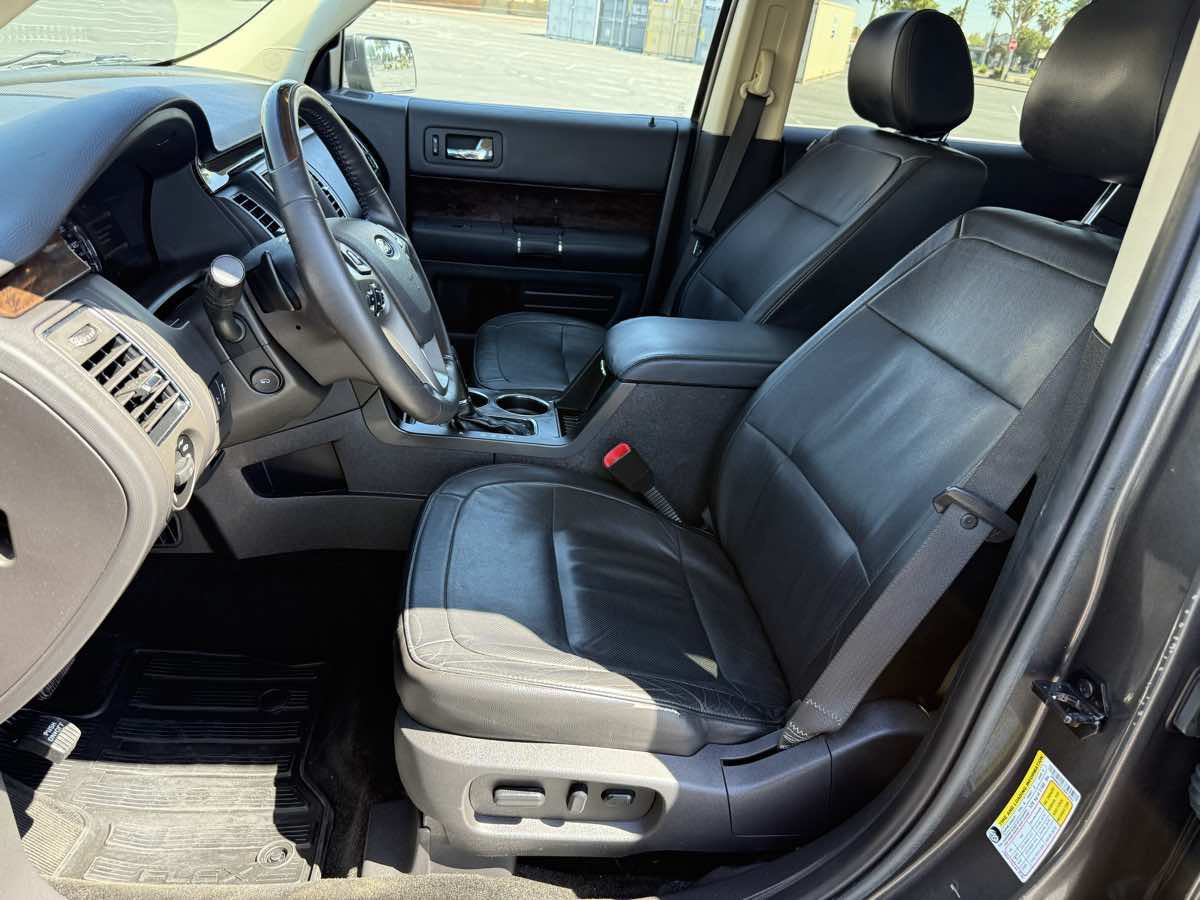 Used 2016 Ford Flex Limited w/ Equipment Group 302A AWD/4WD image 14