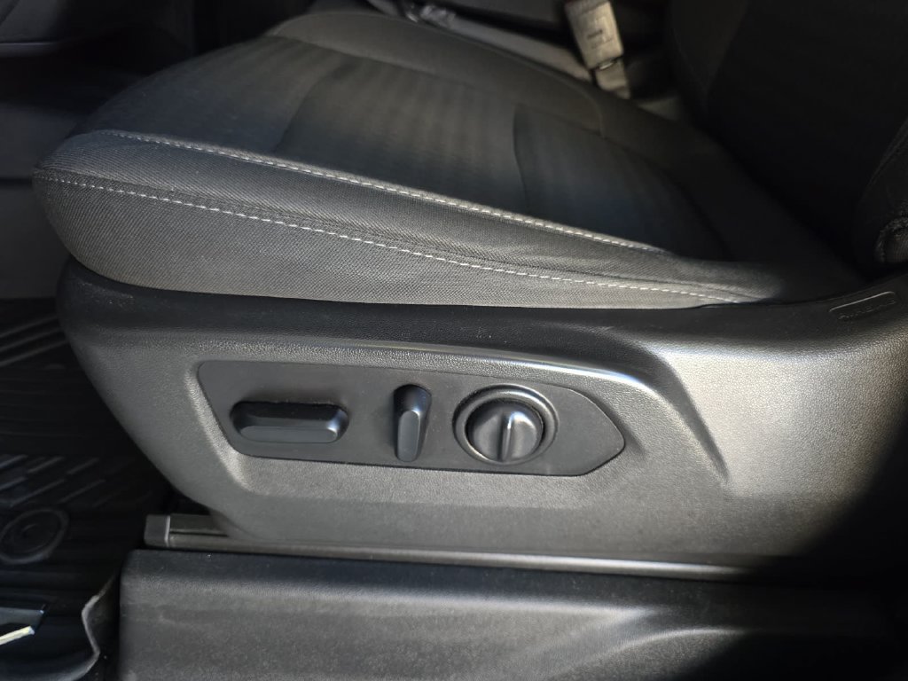 Used 2020 Chevrolet Silverado 1500 RST AWD/4WD image 29