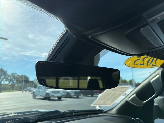 Used 2025 RAM 1500 Laramie w/ Night Edition image 33