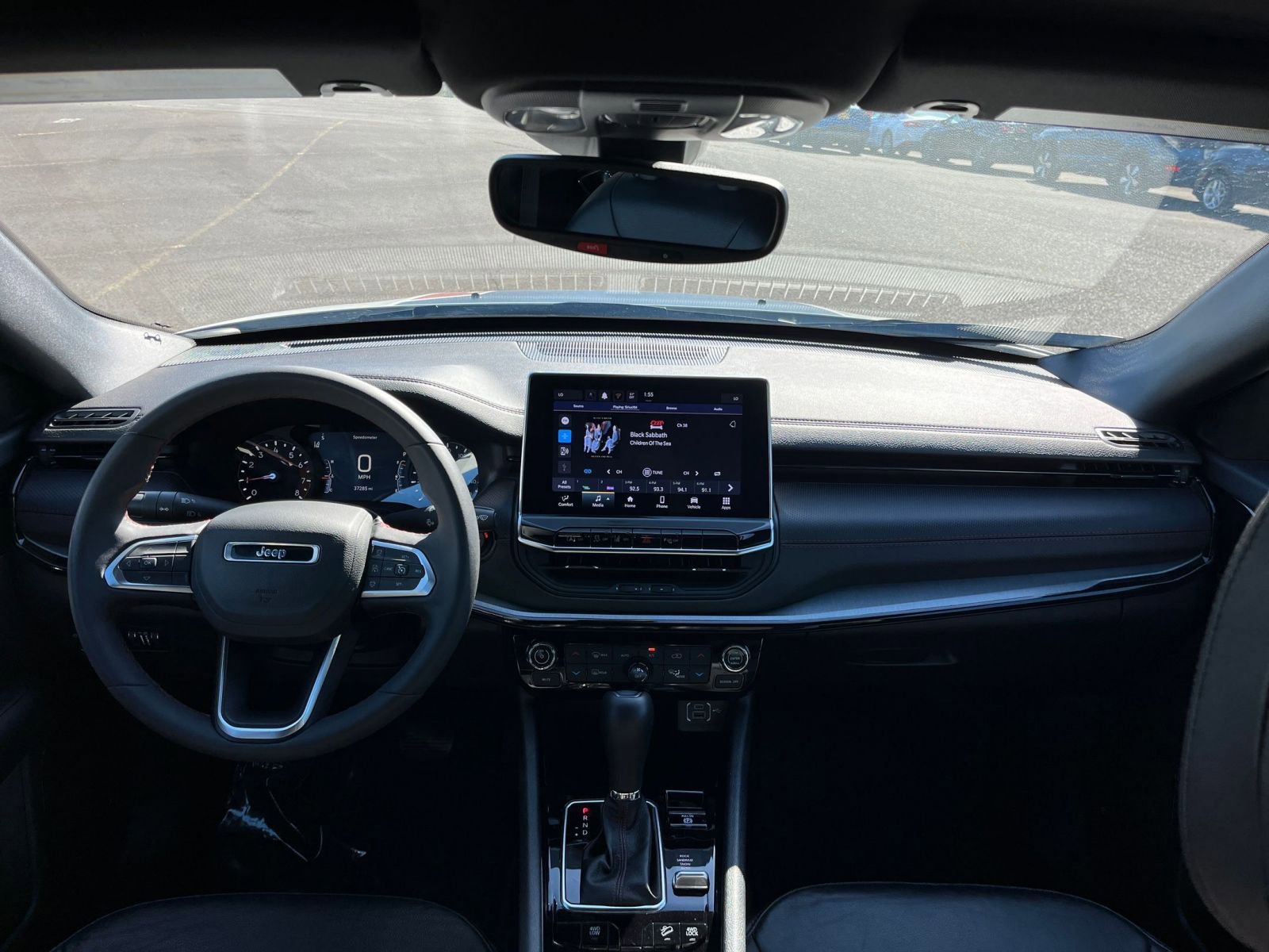 Used 2025 Jeep Compass Trailhawk image 33