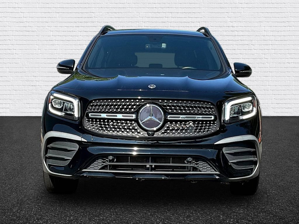 Used 2023 Mercedes-Benz GLB 250 image 2