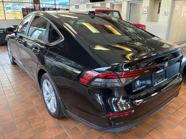 Used 2023 Honda Accord LX image 6