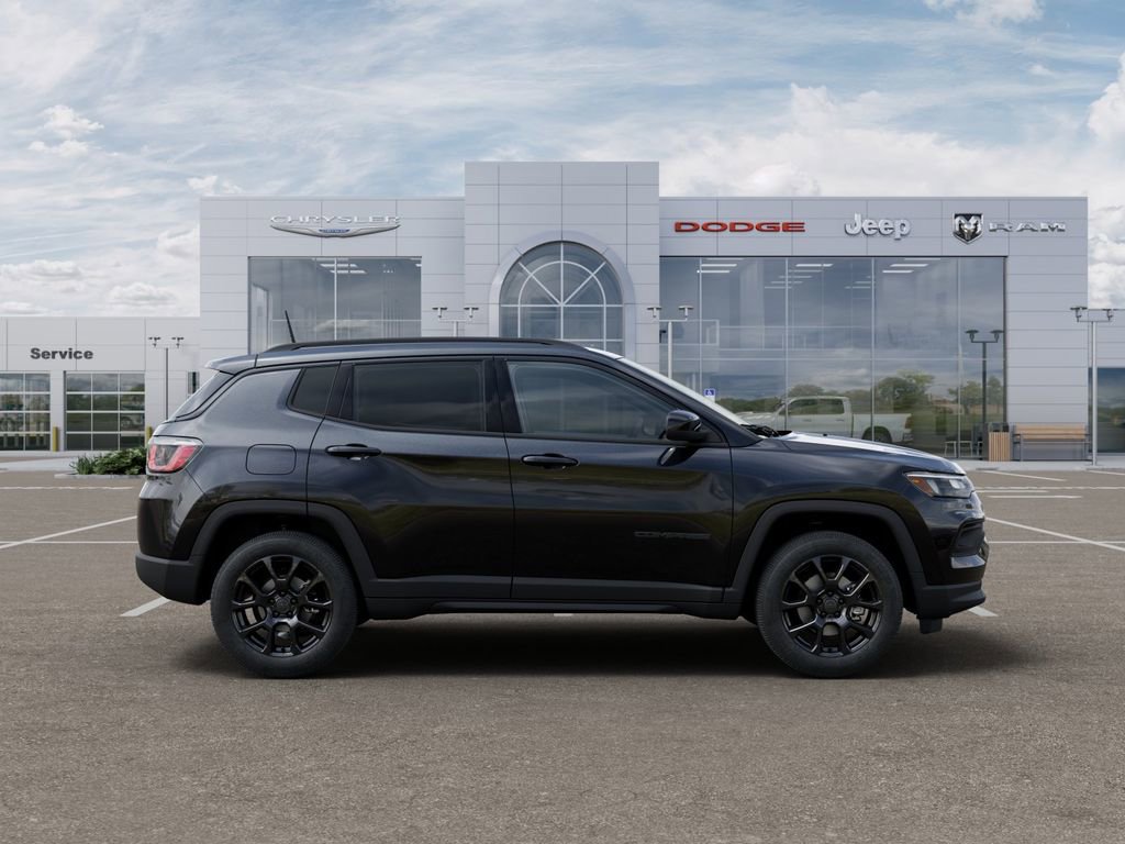 New 2025 Jeep Compass Latitude w/ Sun & Sound Group AWD/4WD image 22
