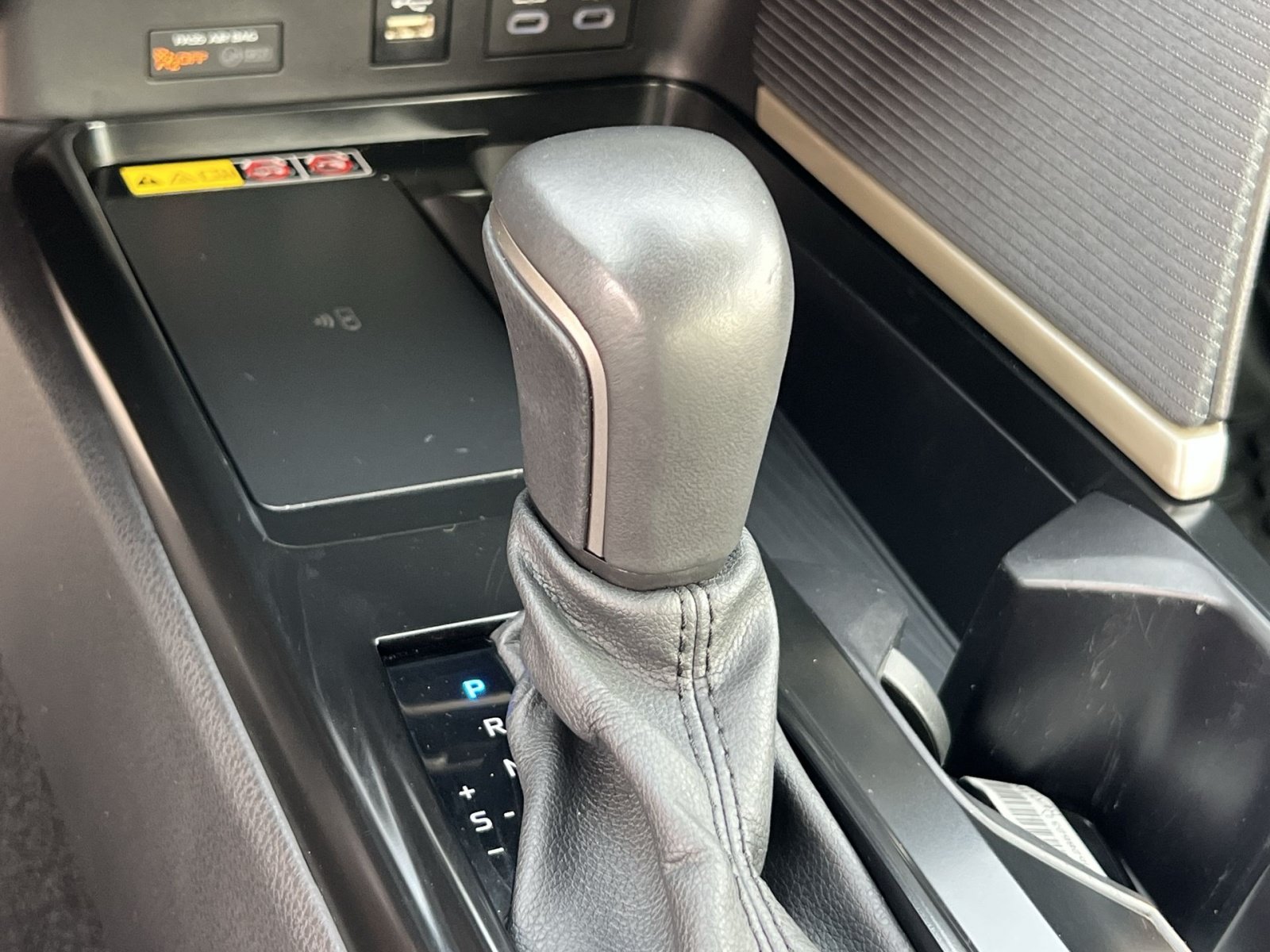 Used 2025 Toyota Camry SE AWD/4WD image 22
