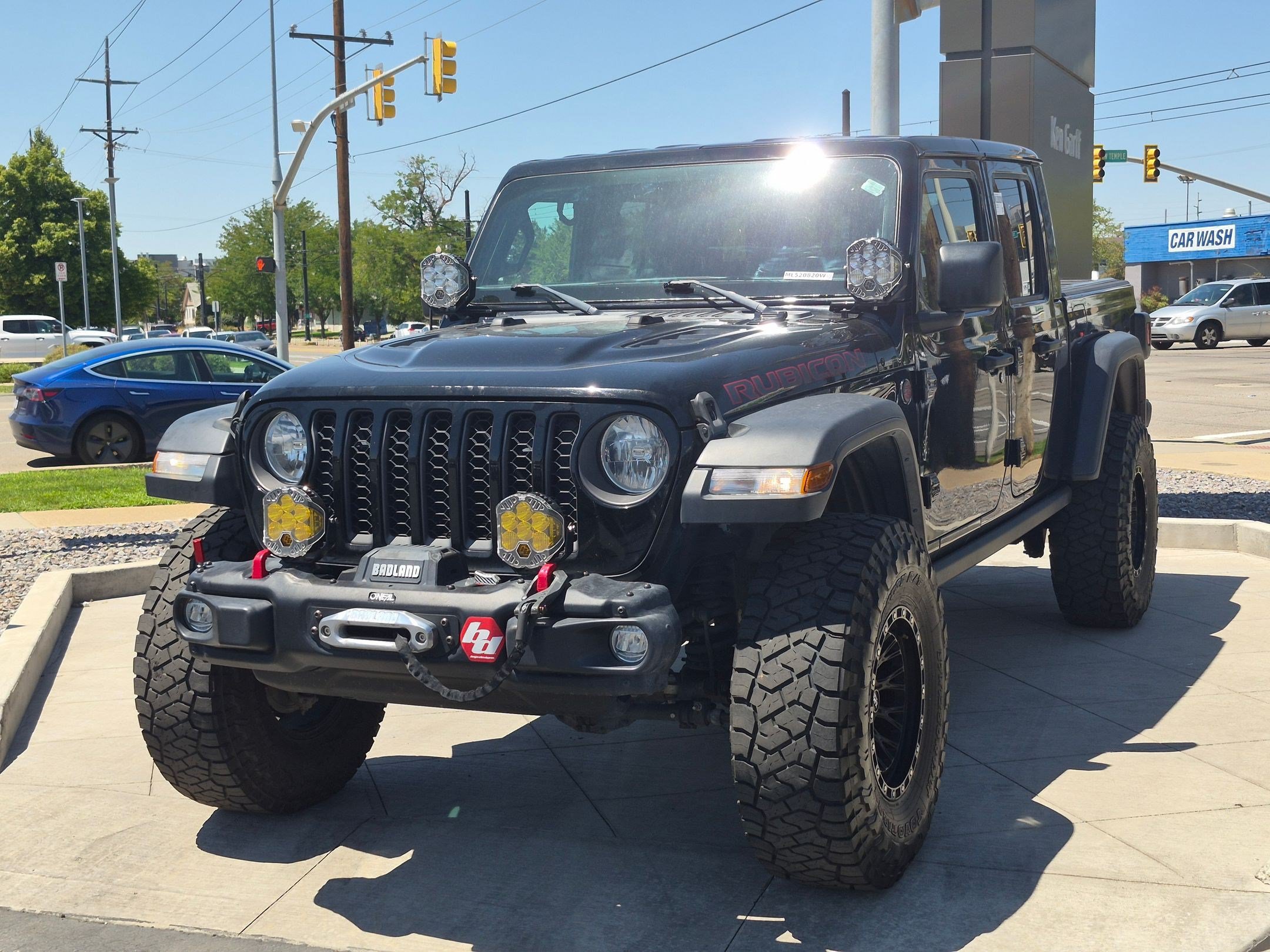 Used 2021 Jeep Gladiator Rubicon w/ Trailer Tow Package AWD/4WD image 9