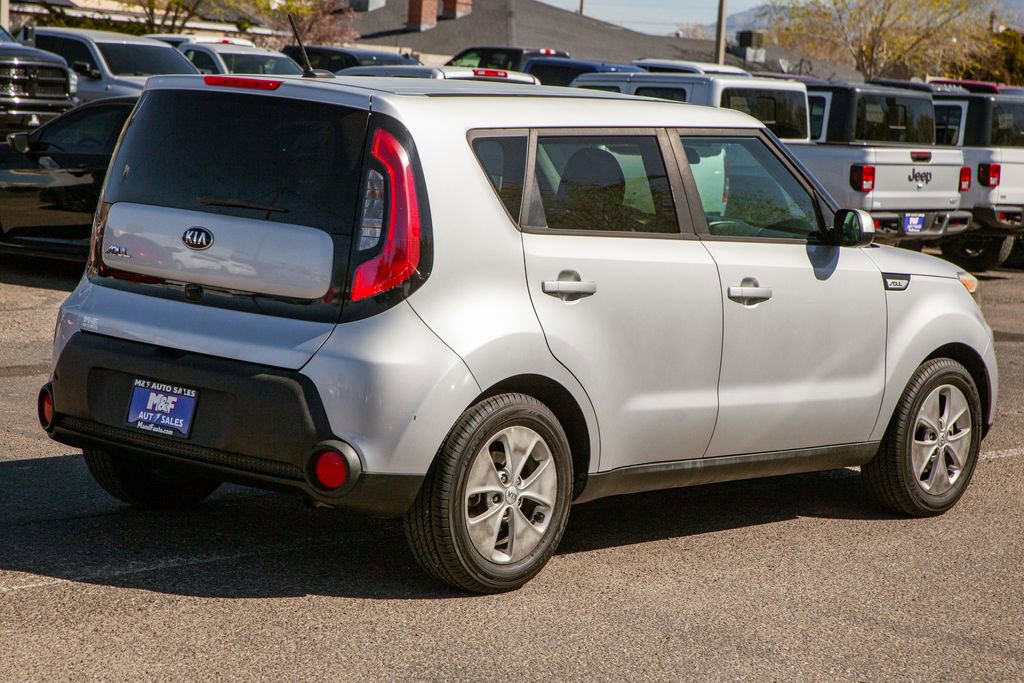 Used 2016 Kia Soul w/ Convenience Package FWD image 3