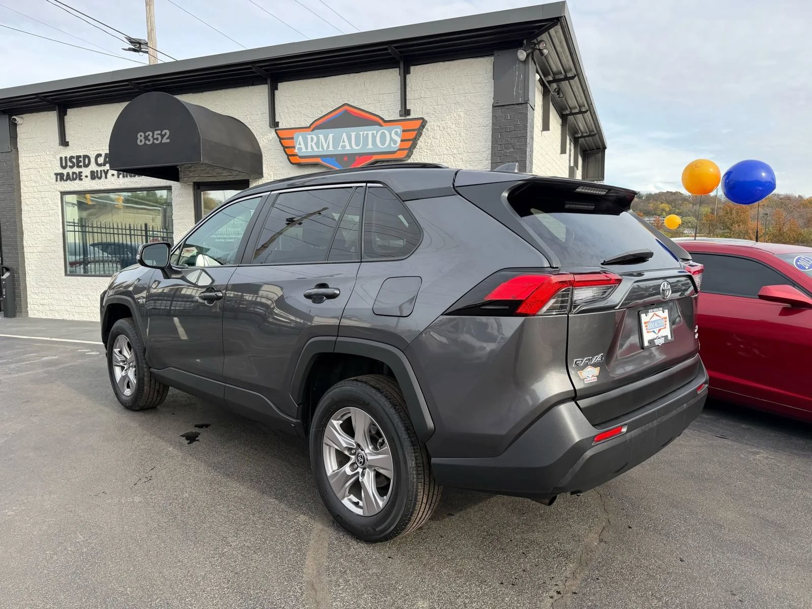 Used 2023 Toyota RAV4 XLE AWD/4WD image 7