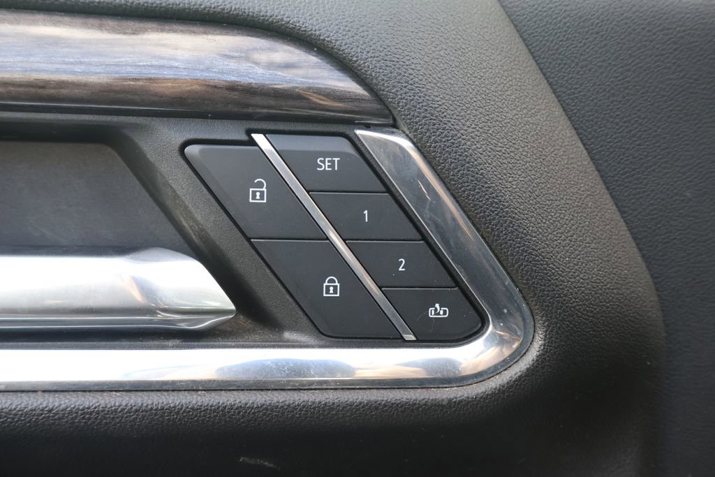 Used 2024 Chevrolet Silverado 2500 LTZ AWD/4WD image 16