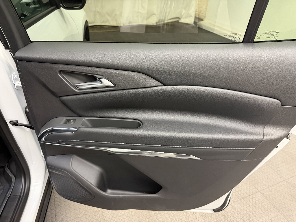 New 2026 Chevrolet Traverse LT w/ LPO, Floor Liner Package FWD image 16