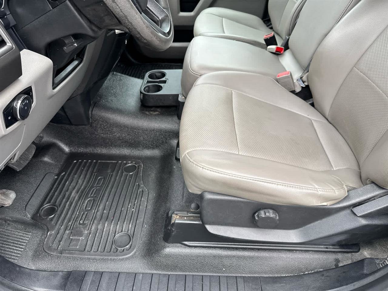 Used 2019 Ford F550 4x4 Regular Cab Super Duty image 18