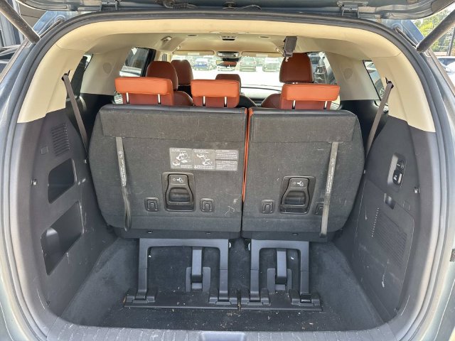 Used 2022 Kia Carnival SX FWD image 13