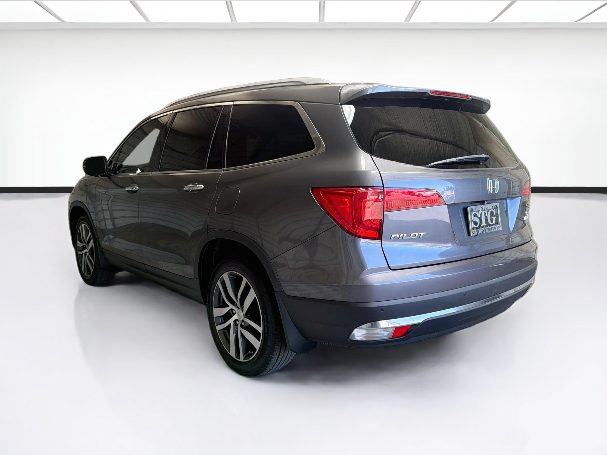 Used 2017 Honda Pilot Touring image 6