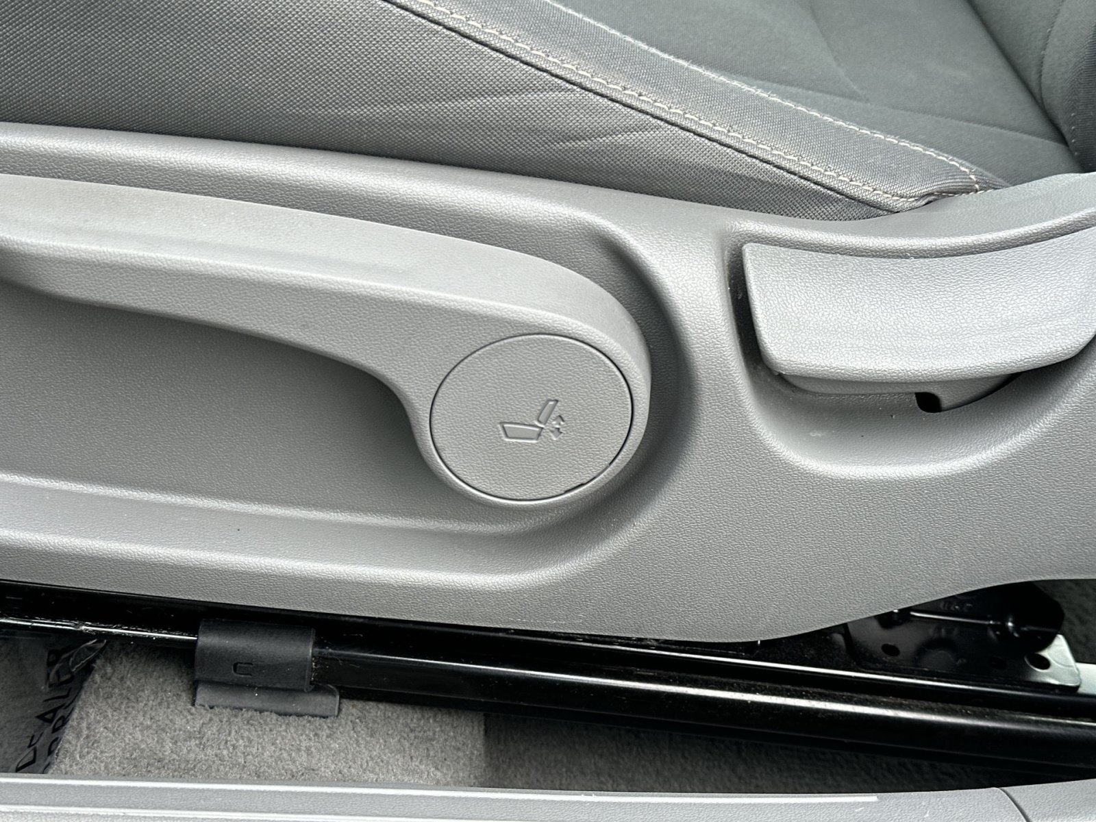 Used 2025 Hyundai Elantra SEL FWD image 15