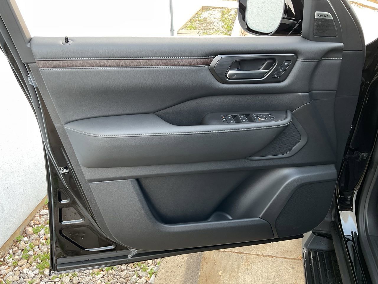 New 2026 Nissan Armada SL image 11