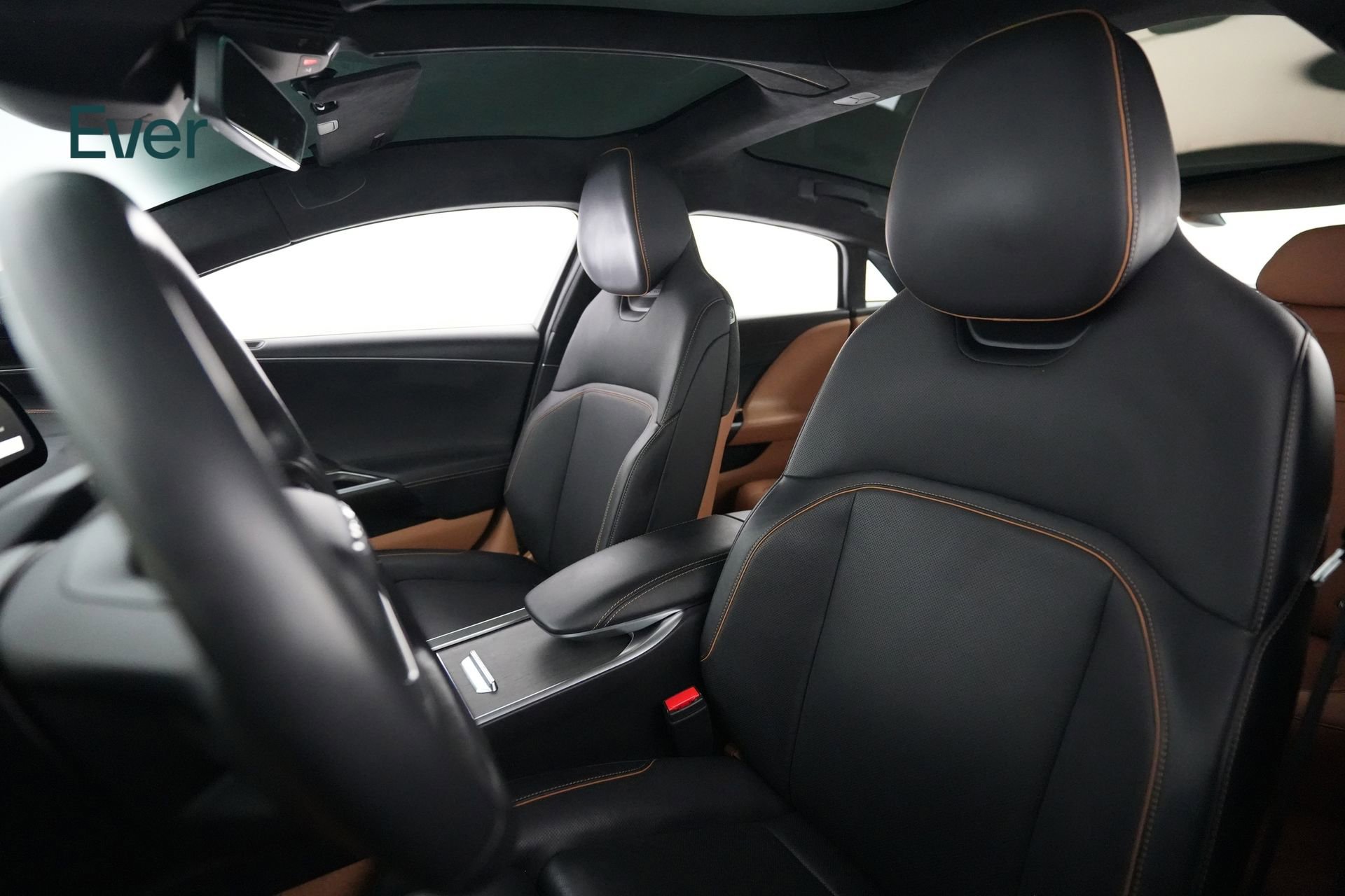 Used 2023 Lucid Air Touring image 4