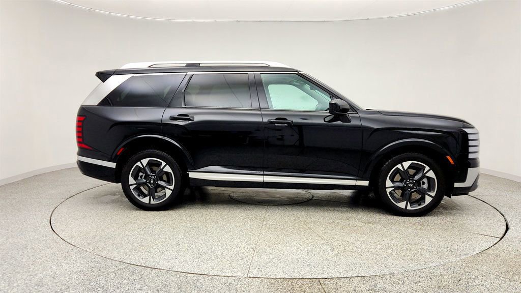 Used 2026 Hyundai Palisade Limited FWD image 4