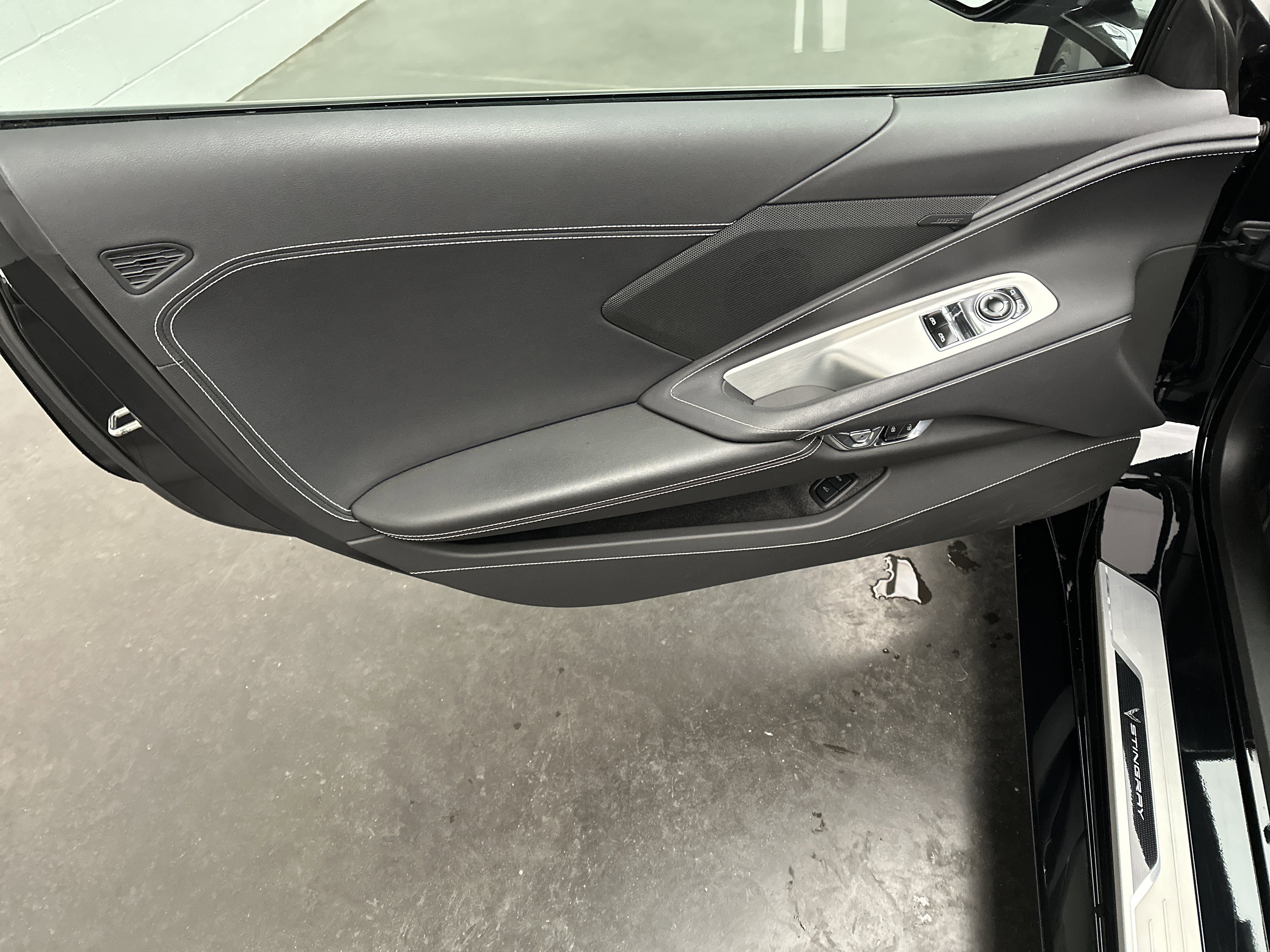 Used 2022 Chevrolet Corvette Stingray Coupe w/ Z51 Performance Package image 16