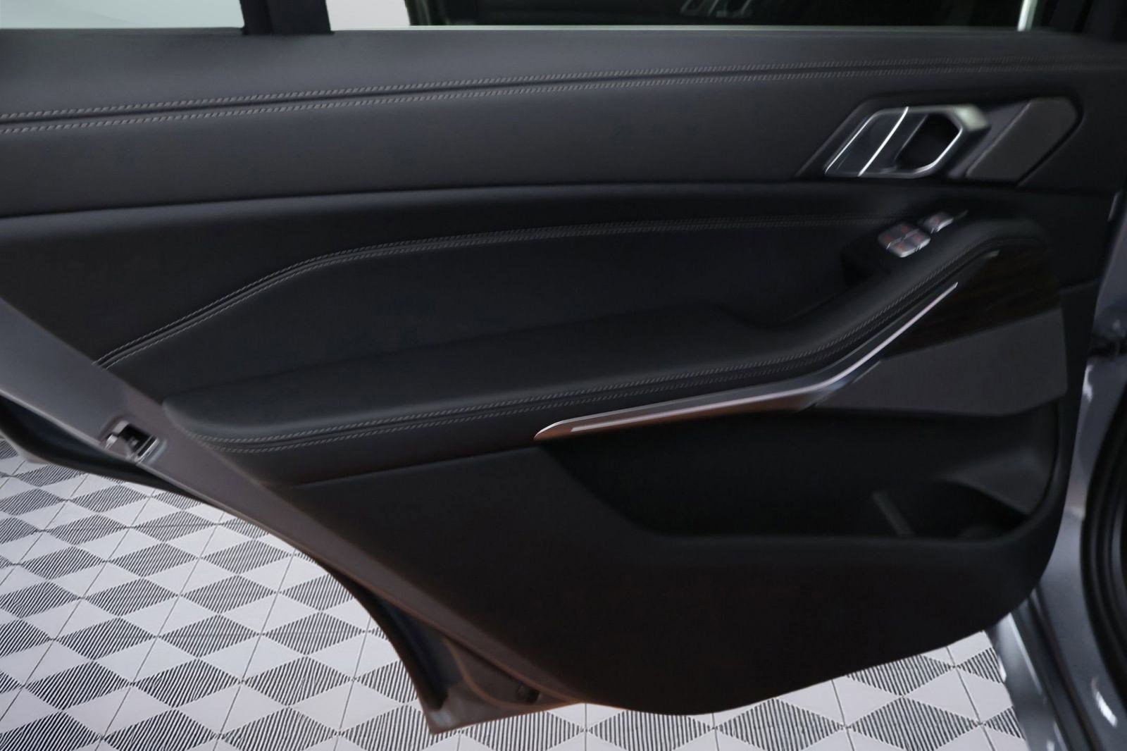 Used 2025 BMW X7 xDrive40i w/ Premium Package image 20