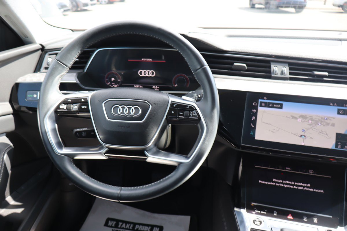 Used 2021 Audi e-tron Premium Plus w/ Premium Plus Package AWD/4WD image 12