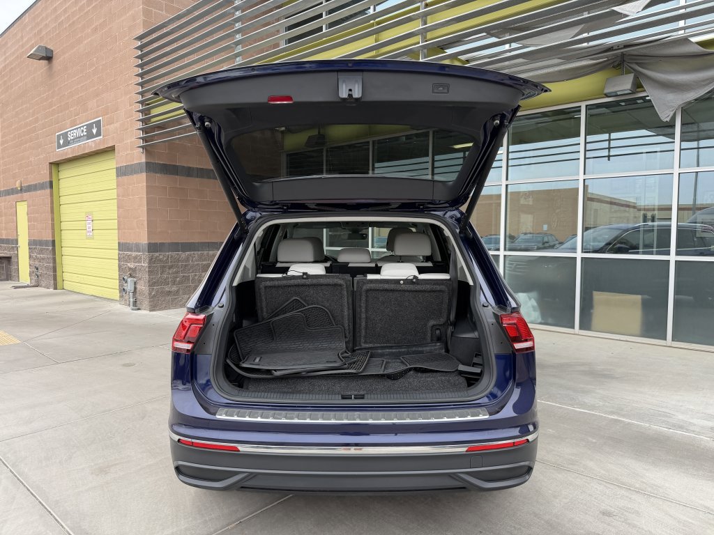 Used 2022 Volkswagen Tiguan SE FWD image 37