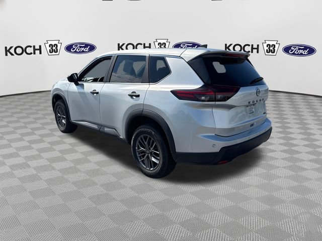 Used 2024 Nissan Rogue S AWD/4WD image 6