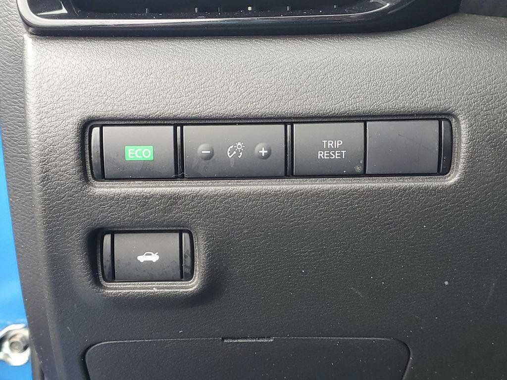 Used 2024 Nissan Sentra SV w/ All-Weather Package FWD image 7