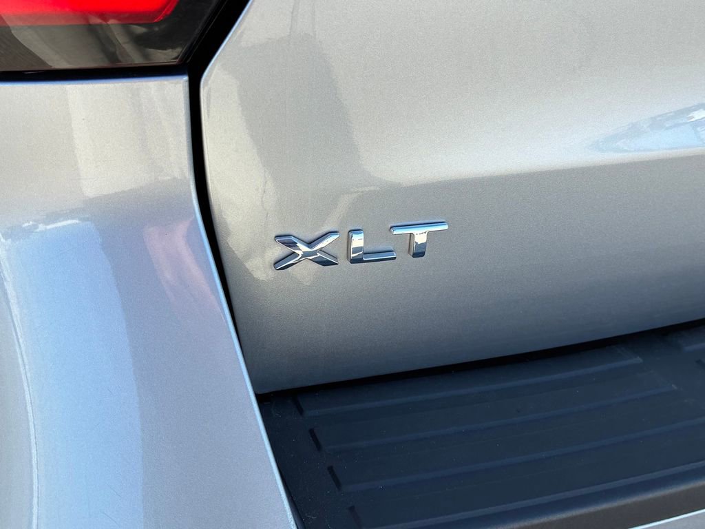 Used 2024 Ford Expedition XLT image 12