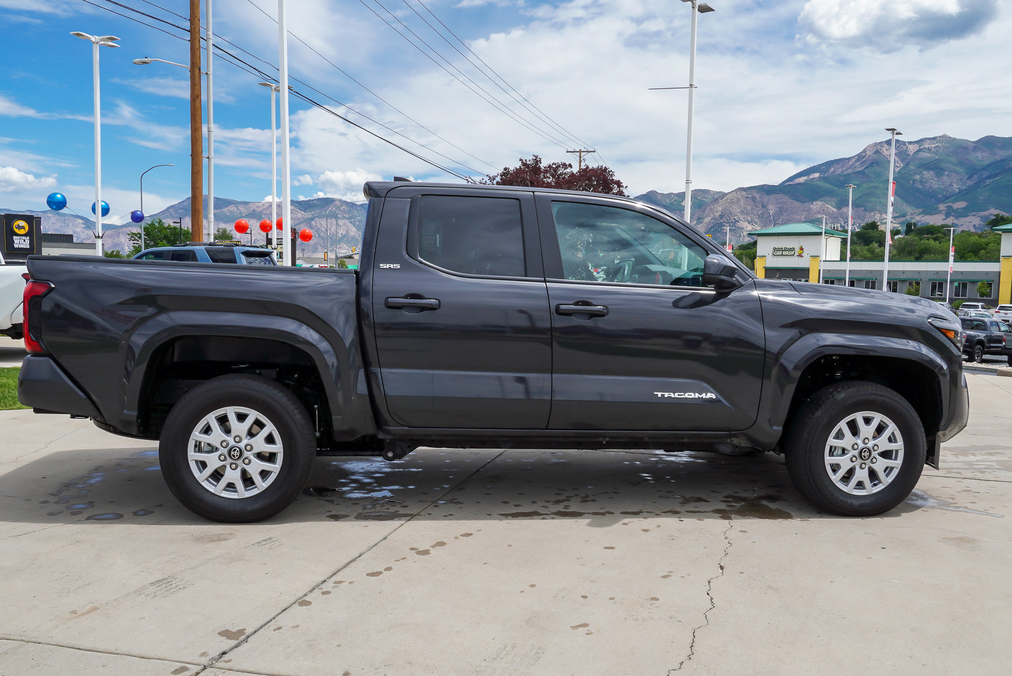 Certified 2025 Toyota Tacoma SR5 AWD/4WD image 9