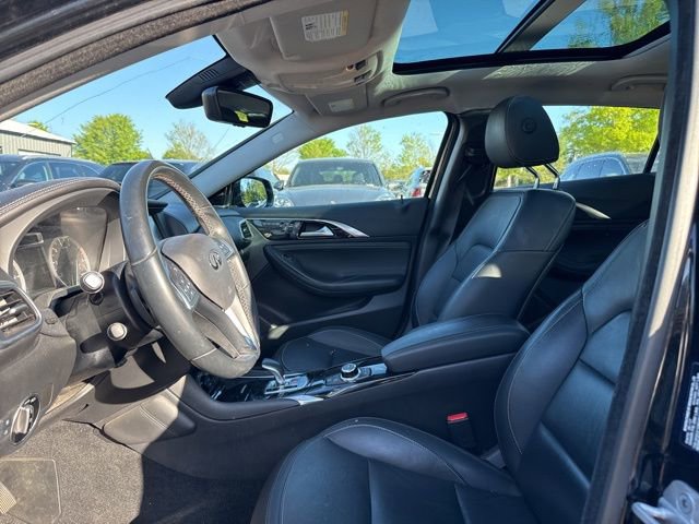 Used 2018 INFINITI QX30 Premium w/ Navigation Package image 11