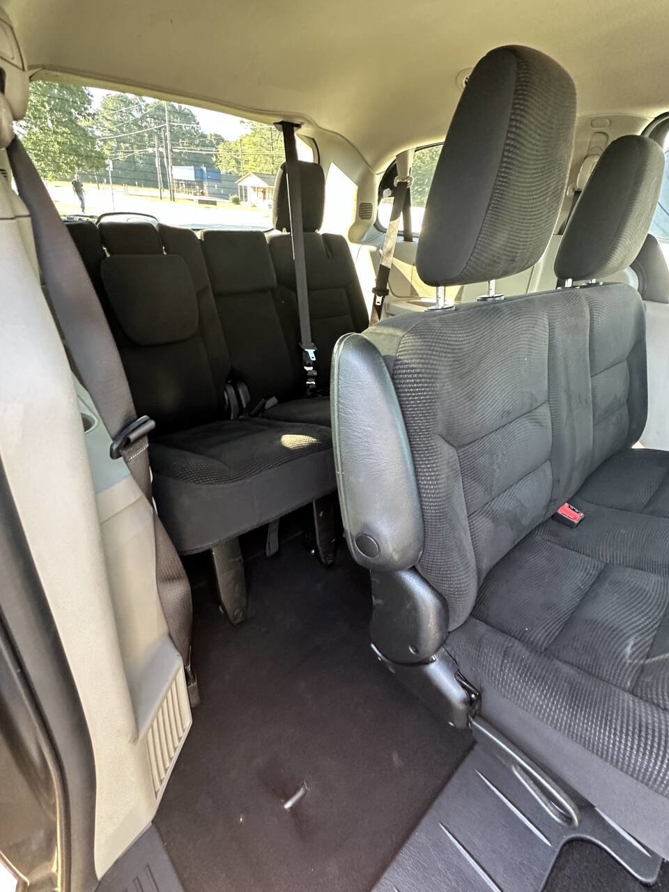 Used 2020 Dodge Grand Caravan SE w/ UConnect Hands-Free Group image 15