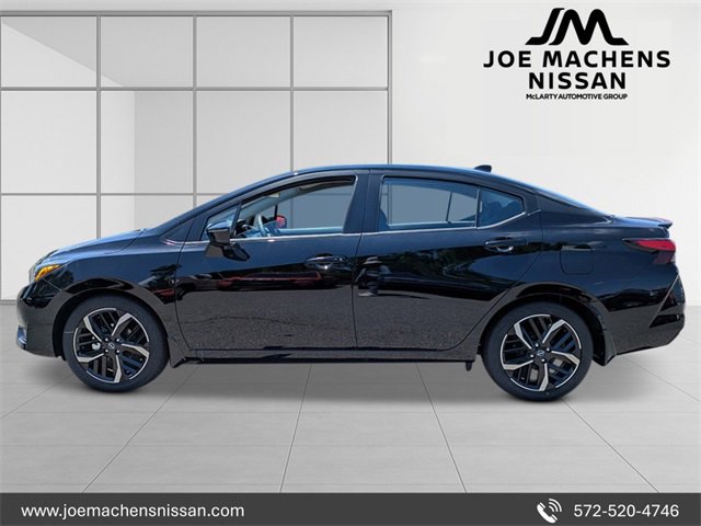 New 2025 Nissan Versa SR w/ Trunk Package image 2