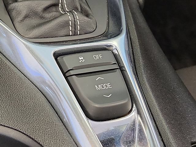 Used 2018 Chevrolet Camaro SS RWD image 21