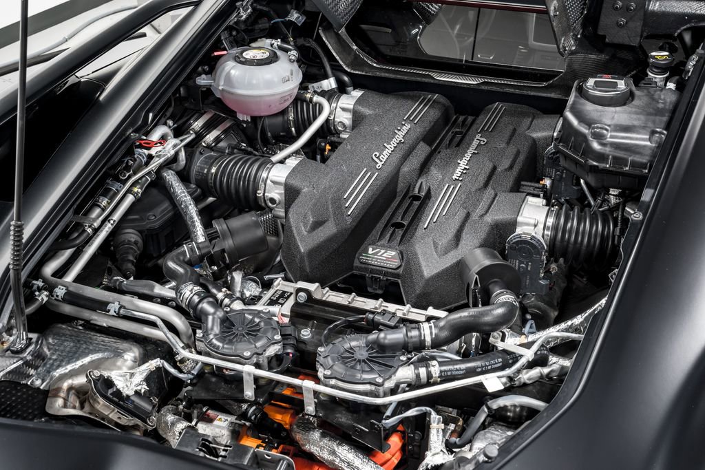 Used 2024 Lamborghini Revuelto image 53