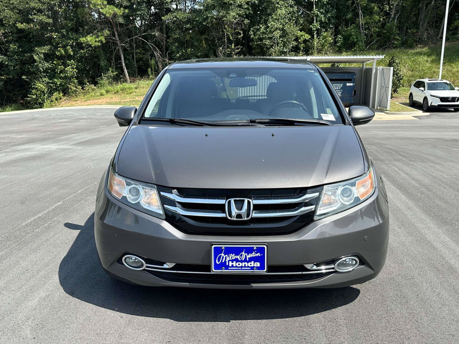 Used 2016 Honda Odyssey Touring video 2