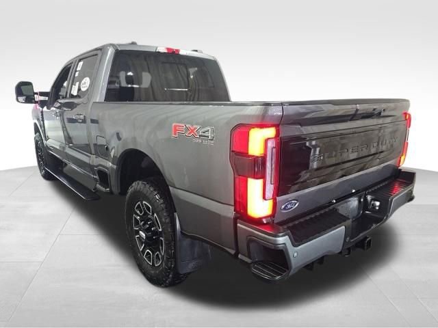 Used 2025 Ford F250 Platinum w/ FX4 Off-Road Package AWD/4WD image 6