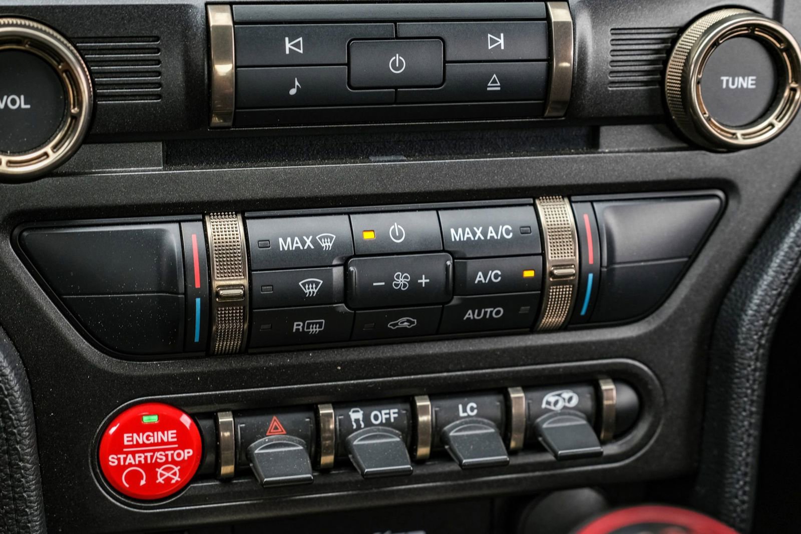 Used 2017 Ford Mustang Shelby GT350 w/ Electronics Package RWD image 27