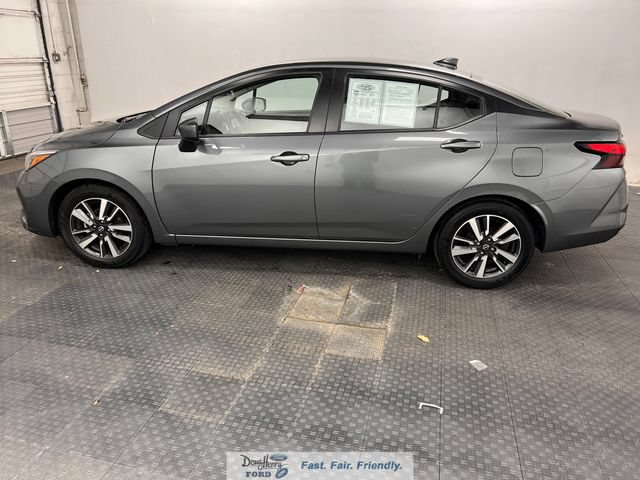 Used 2025 Nissan Versa SV FWD image 3