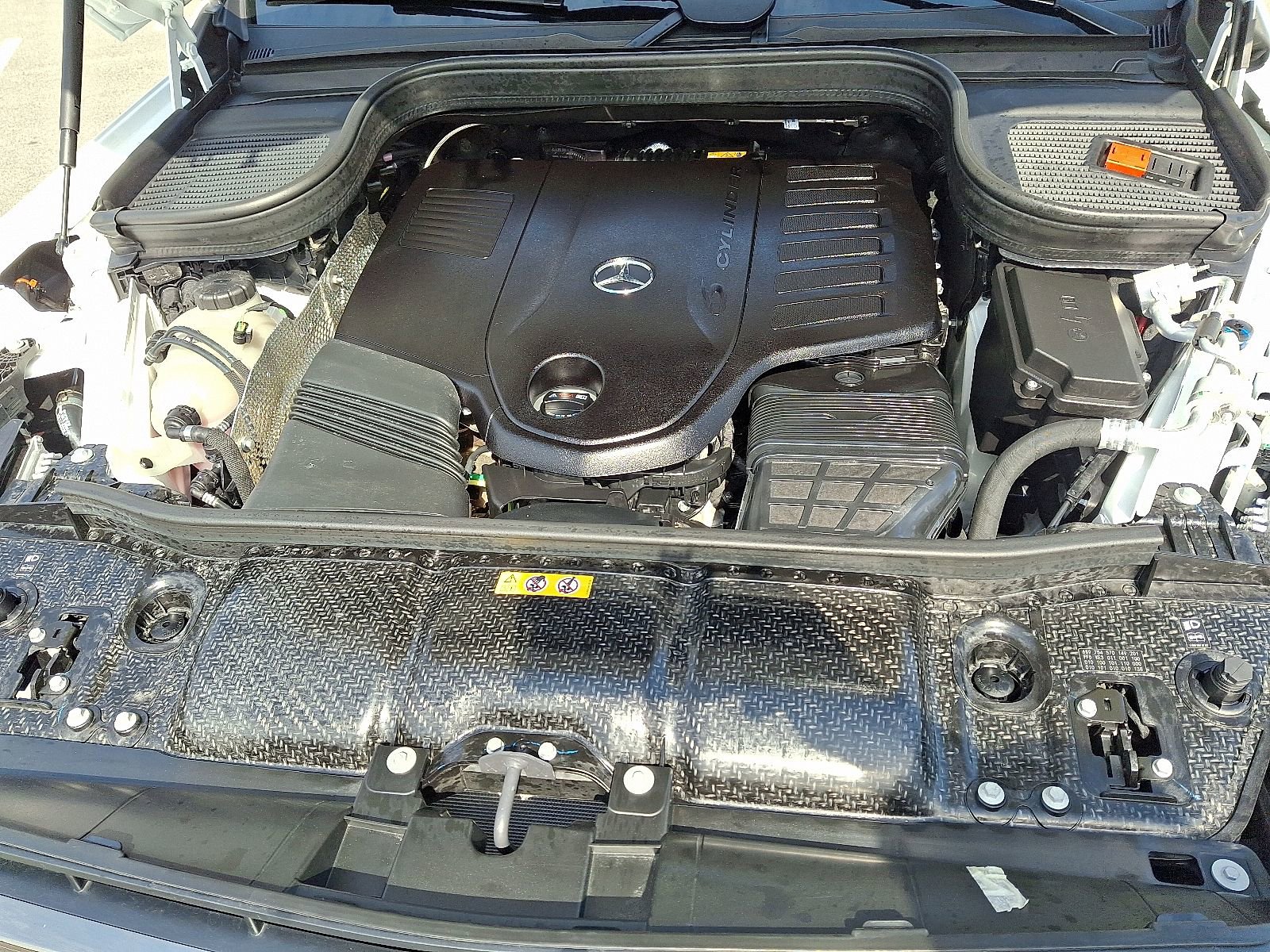 Certified 2025 Mercedes-Benz GLS 450 4MATIC image 28