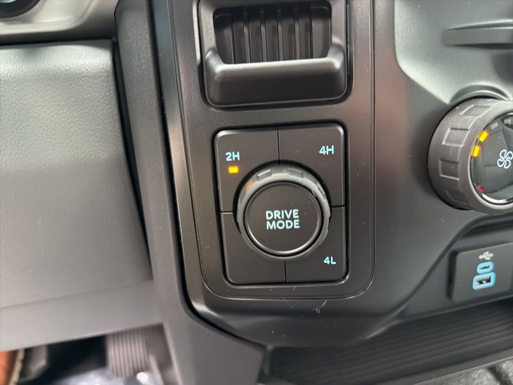 New 2026 Ford F350 XL w/ XL Chrome Package image 23