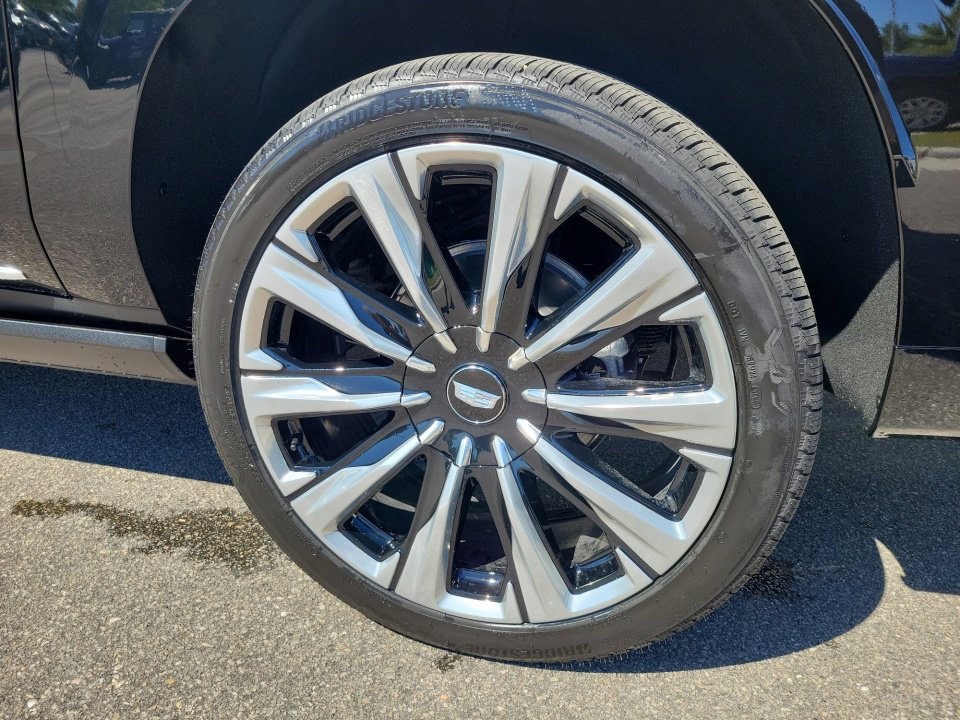 New 2026 Cadillac Escalade ESV Platinum Luxury AWD/4WD image 27
