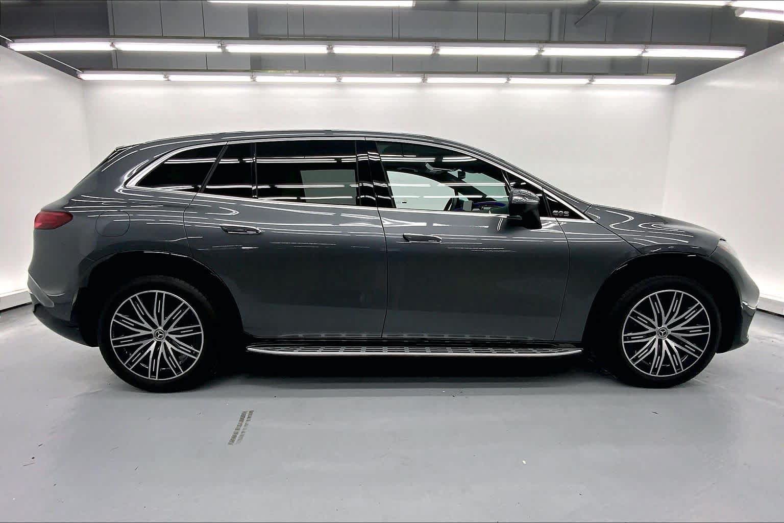 Used 2023 Mercedes-Benz EQS 450+ SUV image 6