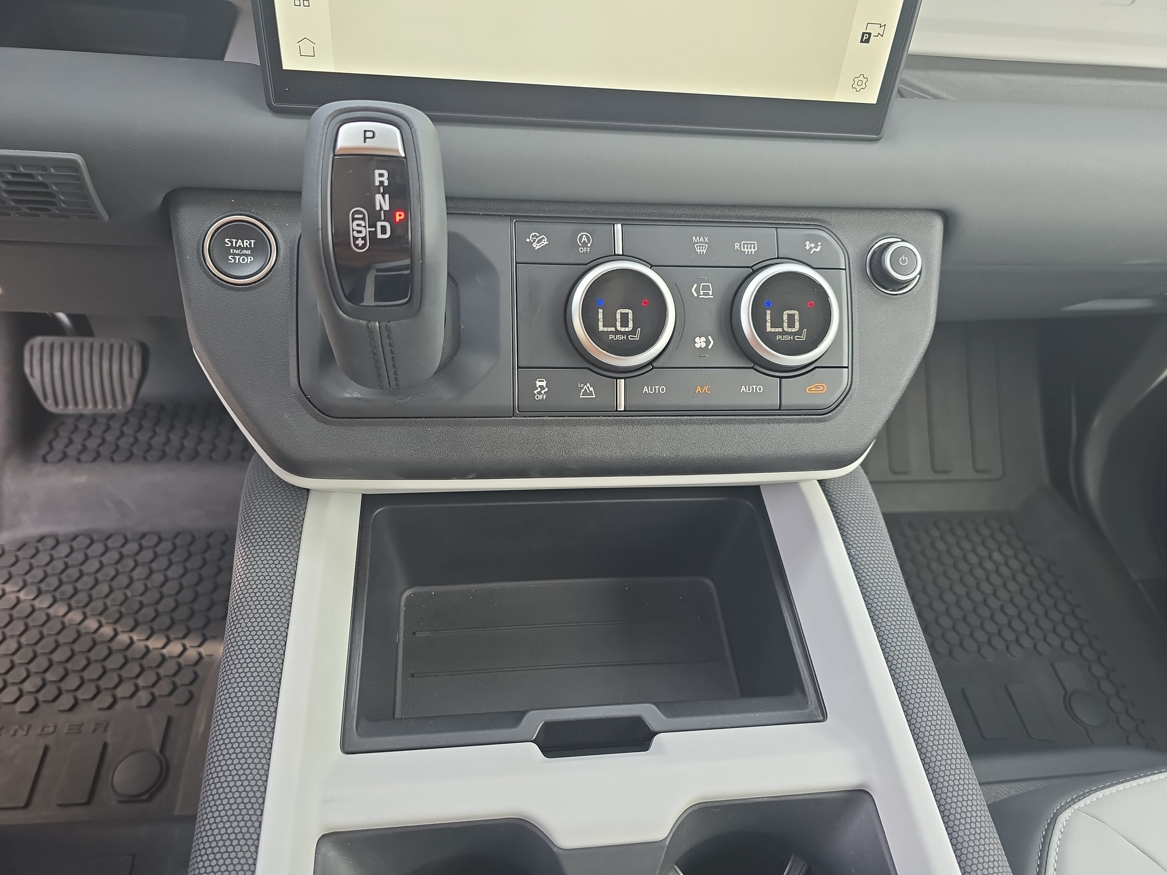 Certified 2025 Land Rover Defender 110 S AWD/4WD image 24
