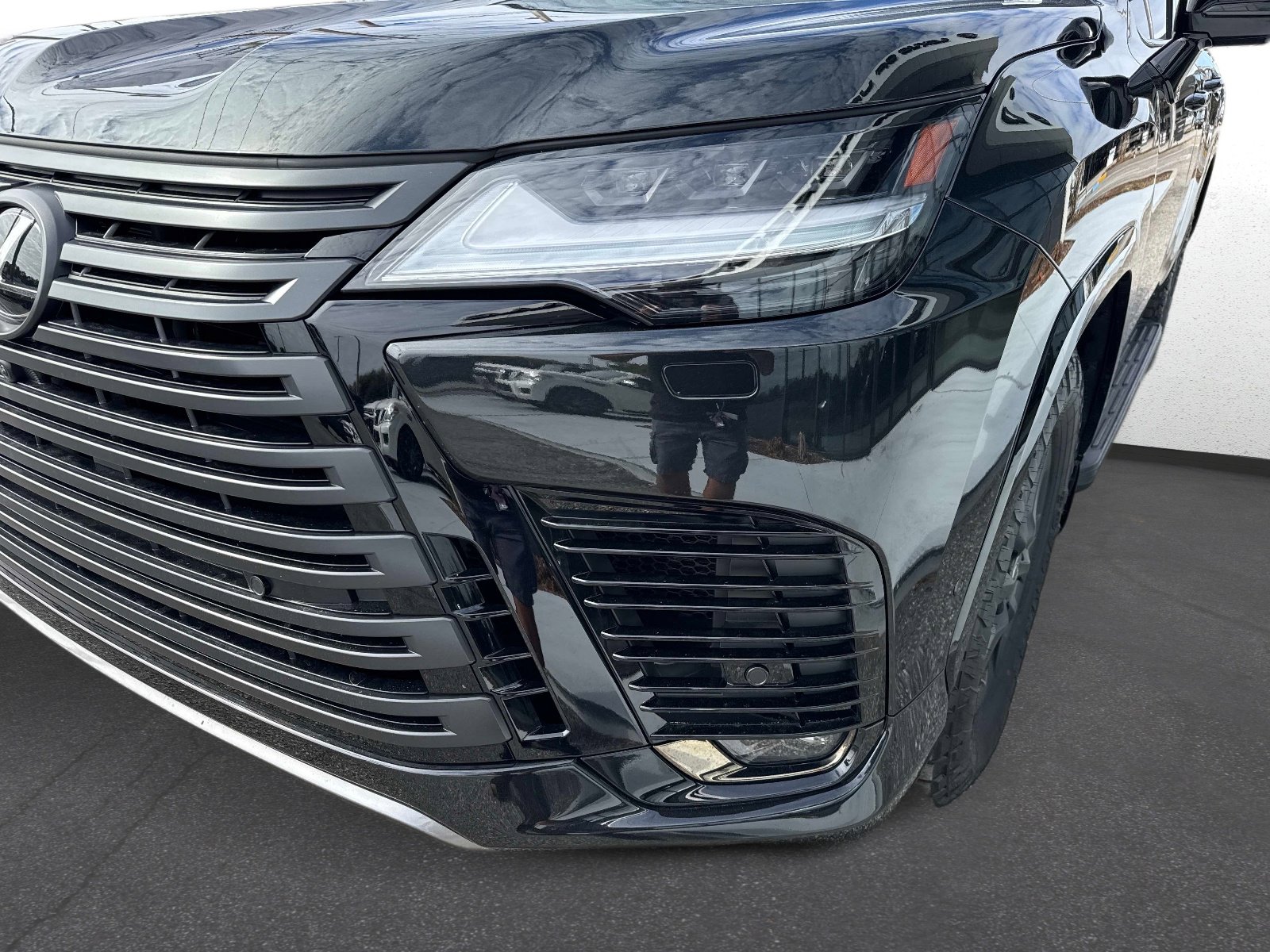 Certified 2025 Lexus LX 700h Overtrail image 43