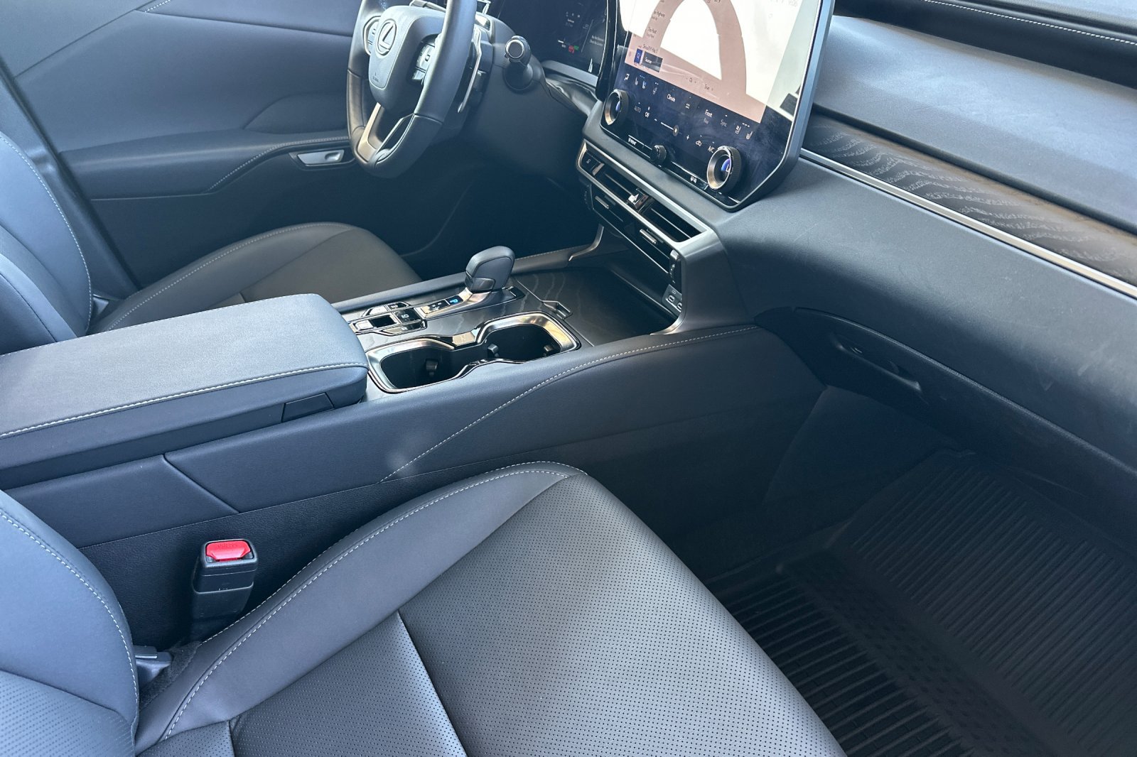 Used 2025 Lexus RX 350h w/ Convenience Package AWD/4WD image 16