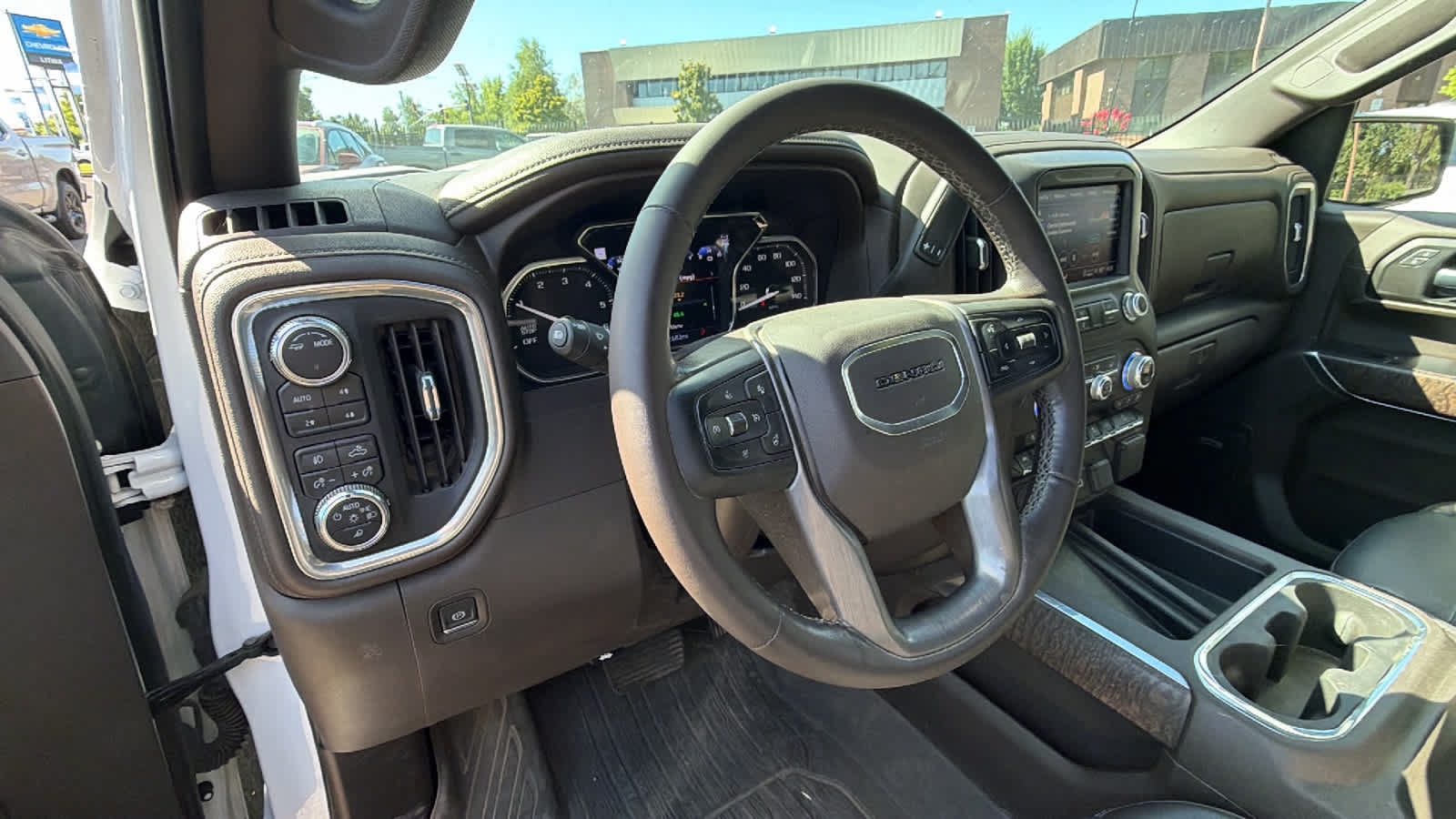 Used 2021 GMC Sierra 1500 Denali w/ Driver Alert Package II AWD/4WD image 10