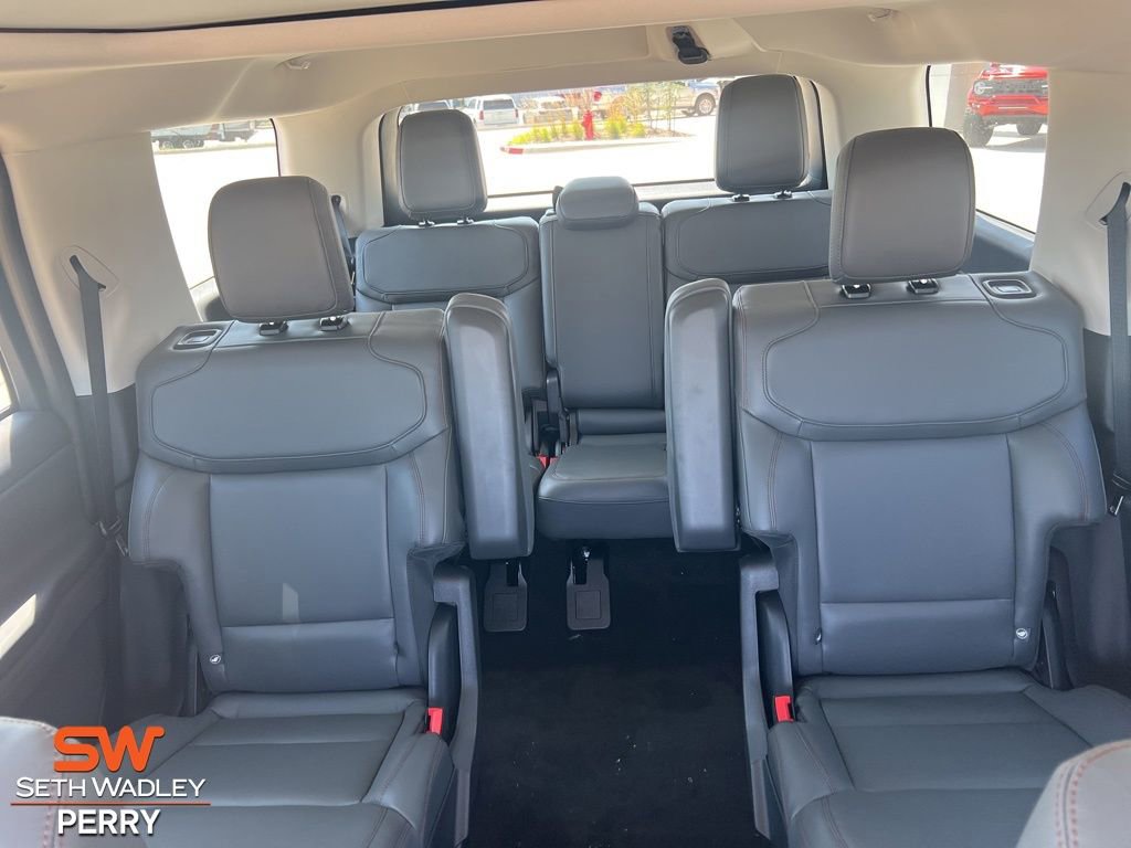 New 2025 Ford Expedition Active image 23