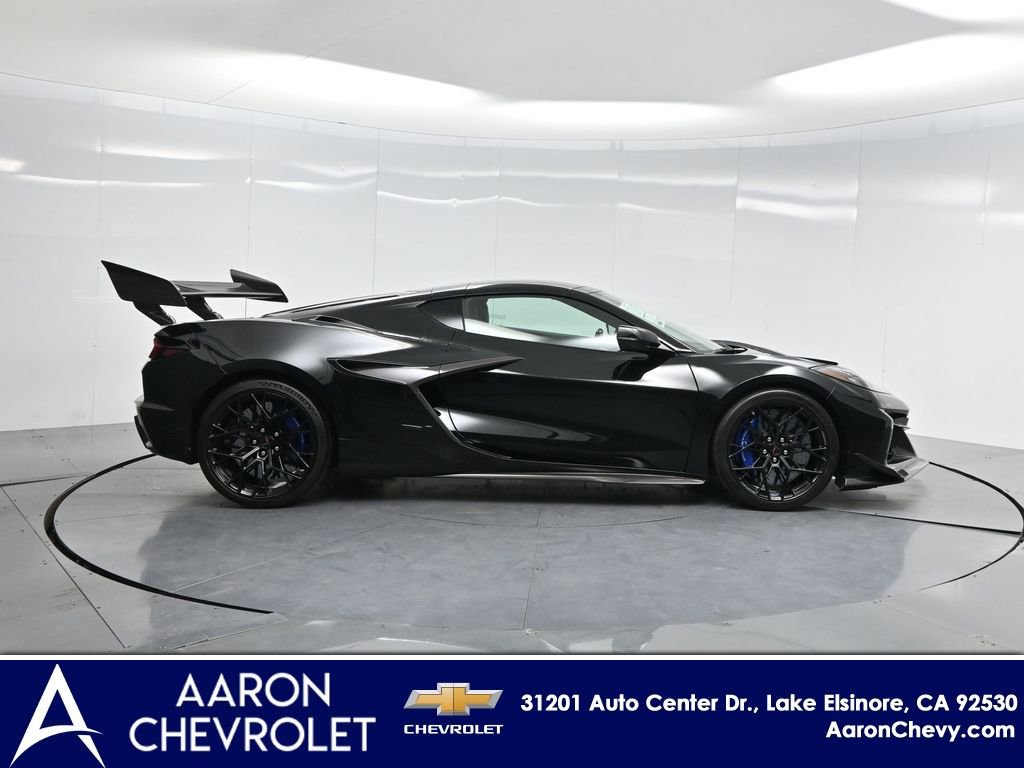 New 2026 Chevrolet Corvette ZR1 w/ ZR1 Carbon Fiber Aero Package image 31